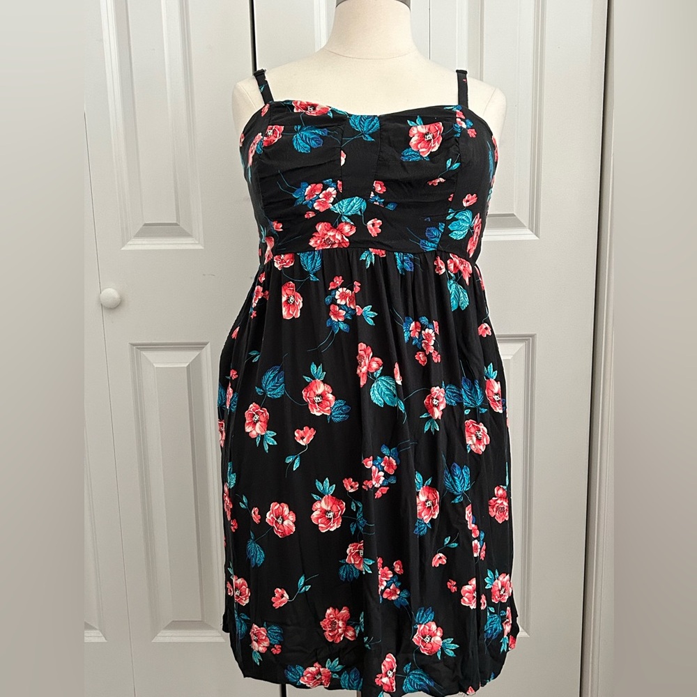 TORRID black floral sundress with pockets
